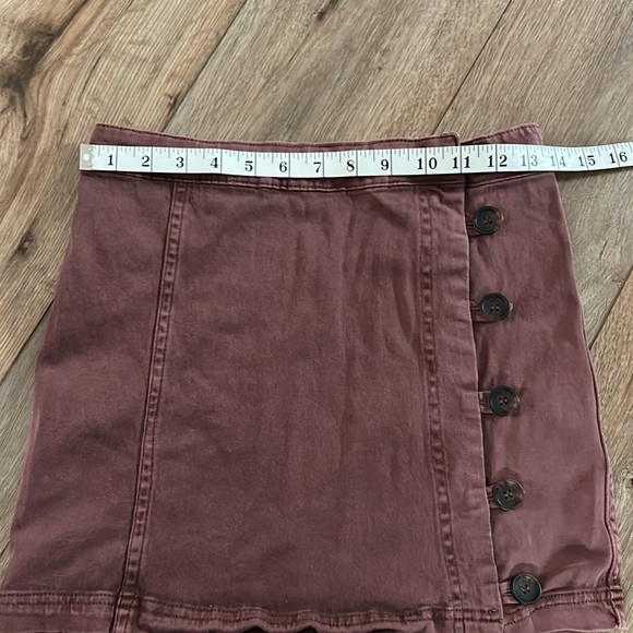 Maroon Skirt - Picture 4 of 4